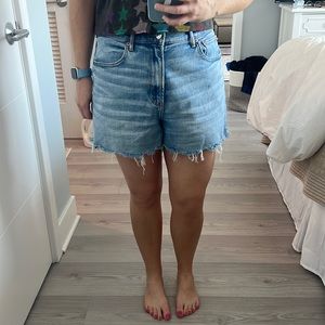 American eagle high rise 90s boyfriend shirt size 10